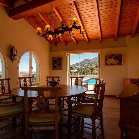 Вилла Ref 147) 10 Persons