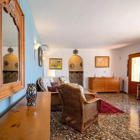 Вилла Ref 147) 10 Persons