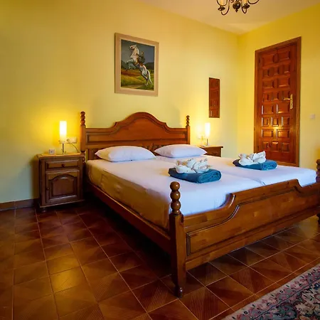 Ref 147) 10 Persons Вилла