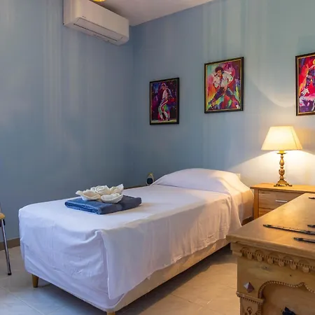 Ref 147) 10 Persons Кальпе