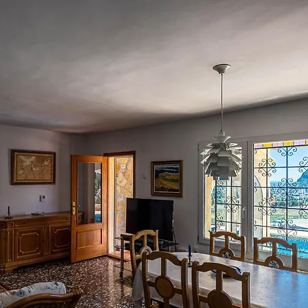 Ref 147) 10 Persons Вилла *