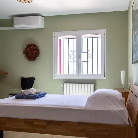 Вилла Ref 147) 10 Persons *