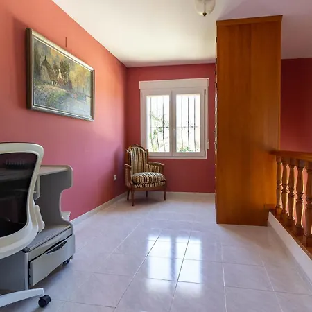 Вилла Ref 147) 10 Persons *